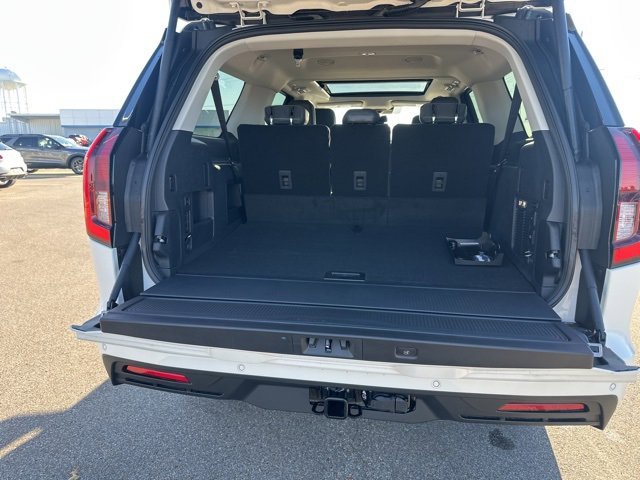 New 2025 Ford Expedition Max Active image 22