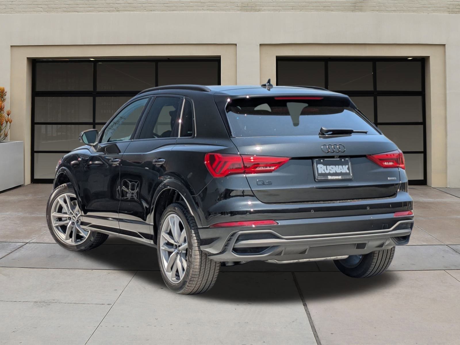 New 2025 Audi Q3 2.0T Premium image 3