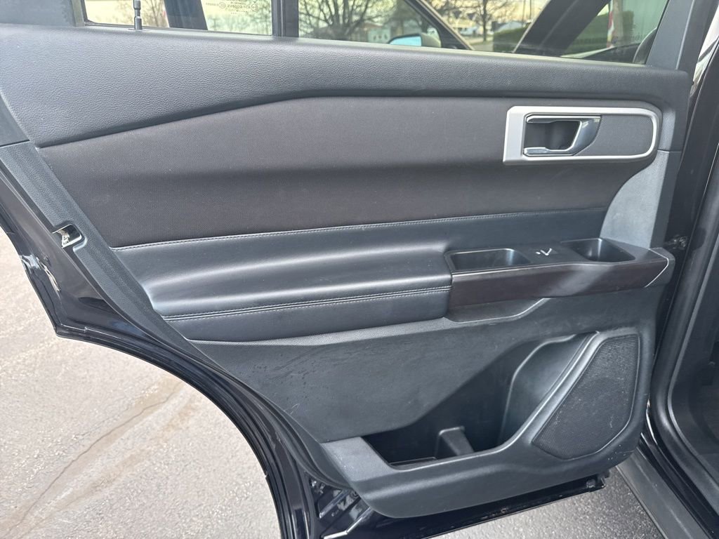 Used 2020 Ford Explorer XLT AWD/4WD image 21