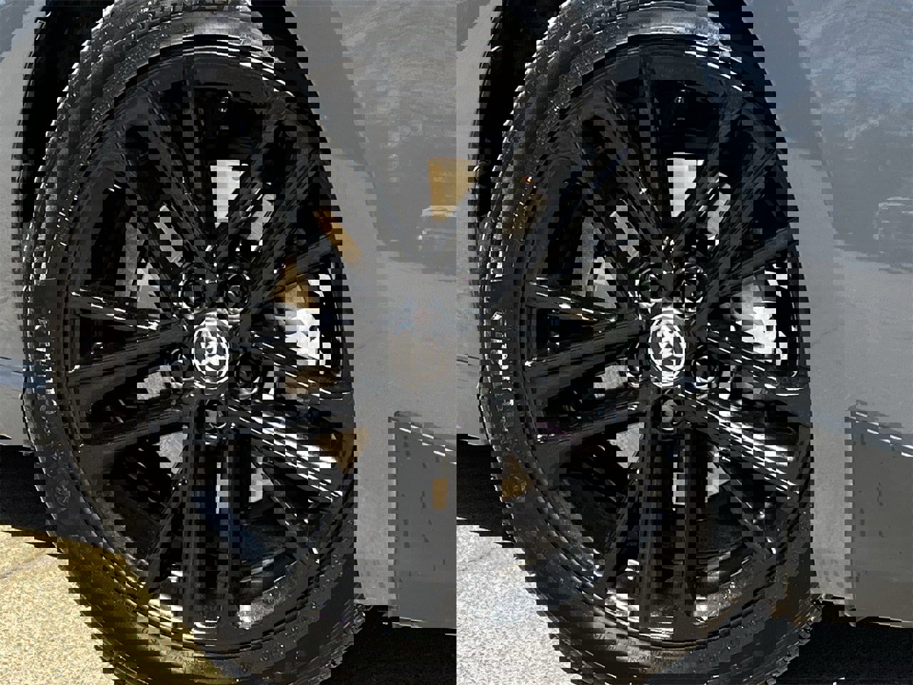 Used 2025 Toyota Camry SE image 28