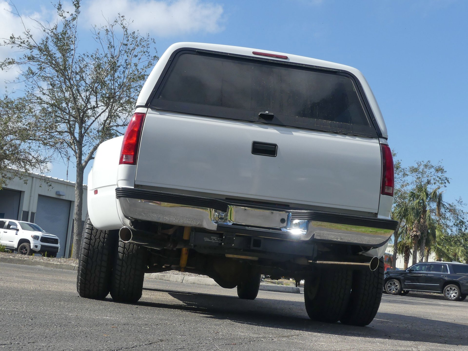 Used 2000 Chevrolet Silverado 3500 2WD Crew Cab image 17