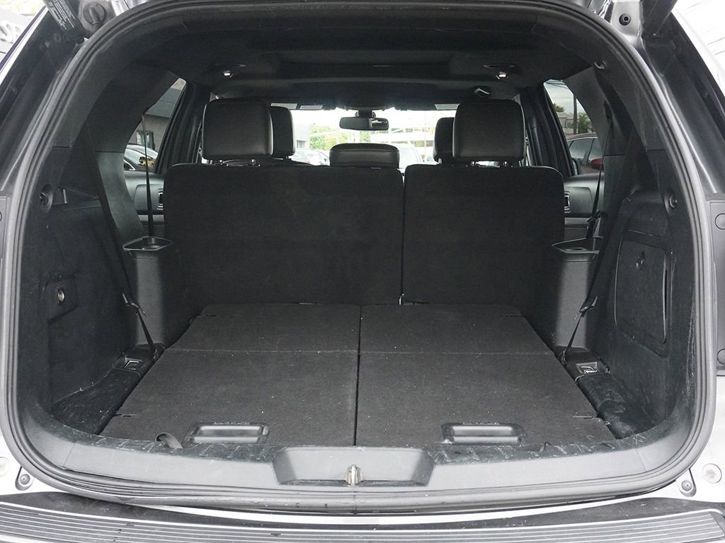 Used 2018 Ford Explorer XLT w/ Equipment Group 202A AWD/4WD image 23