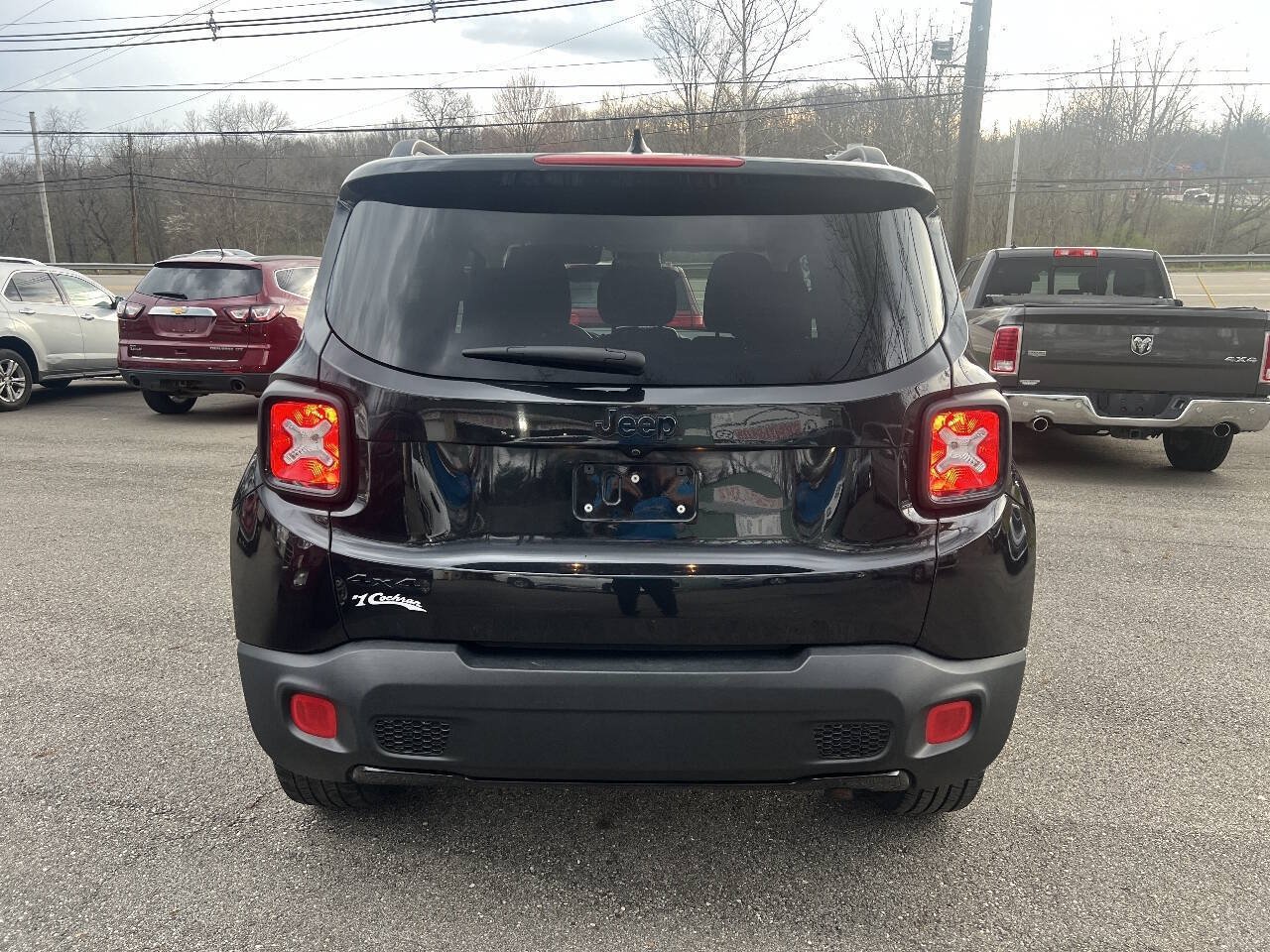 Used 2016 Jeep Renegade Latitude AWD/4WD image 5