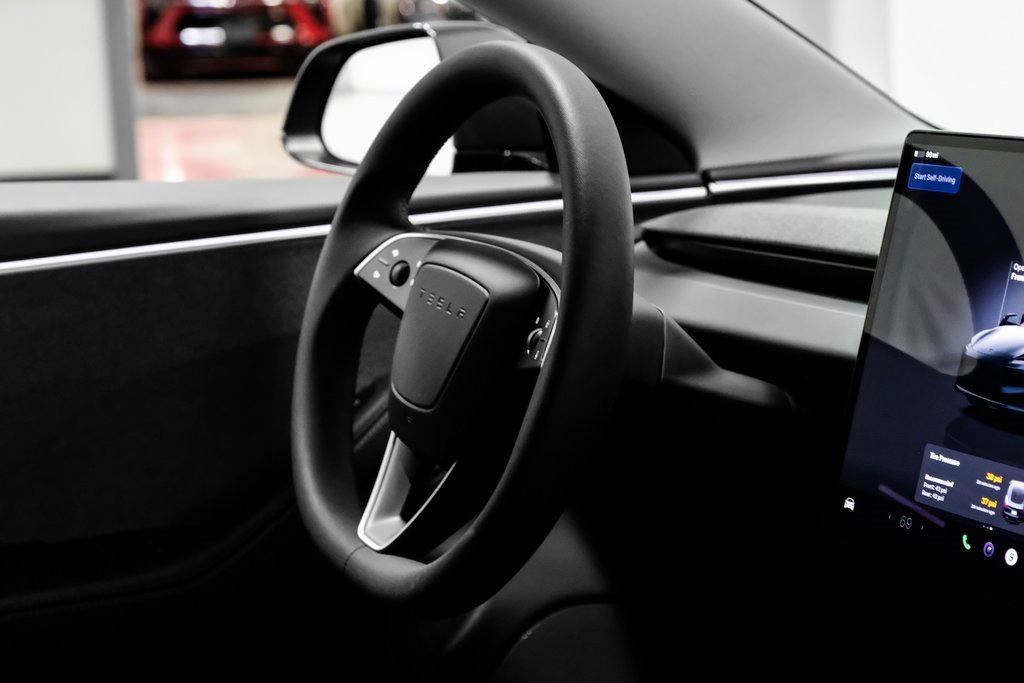 Used 2025 Tesla Model 3 Long Range image 17