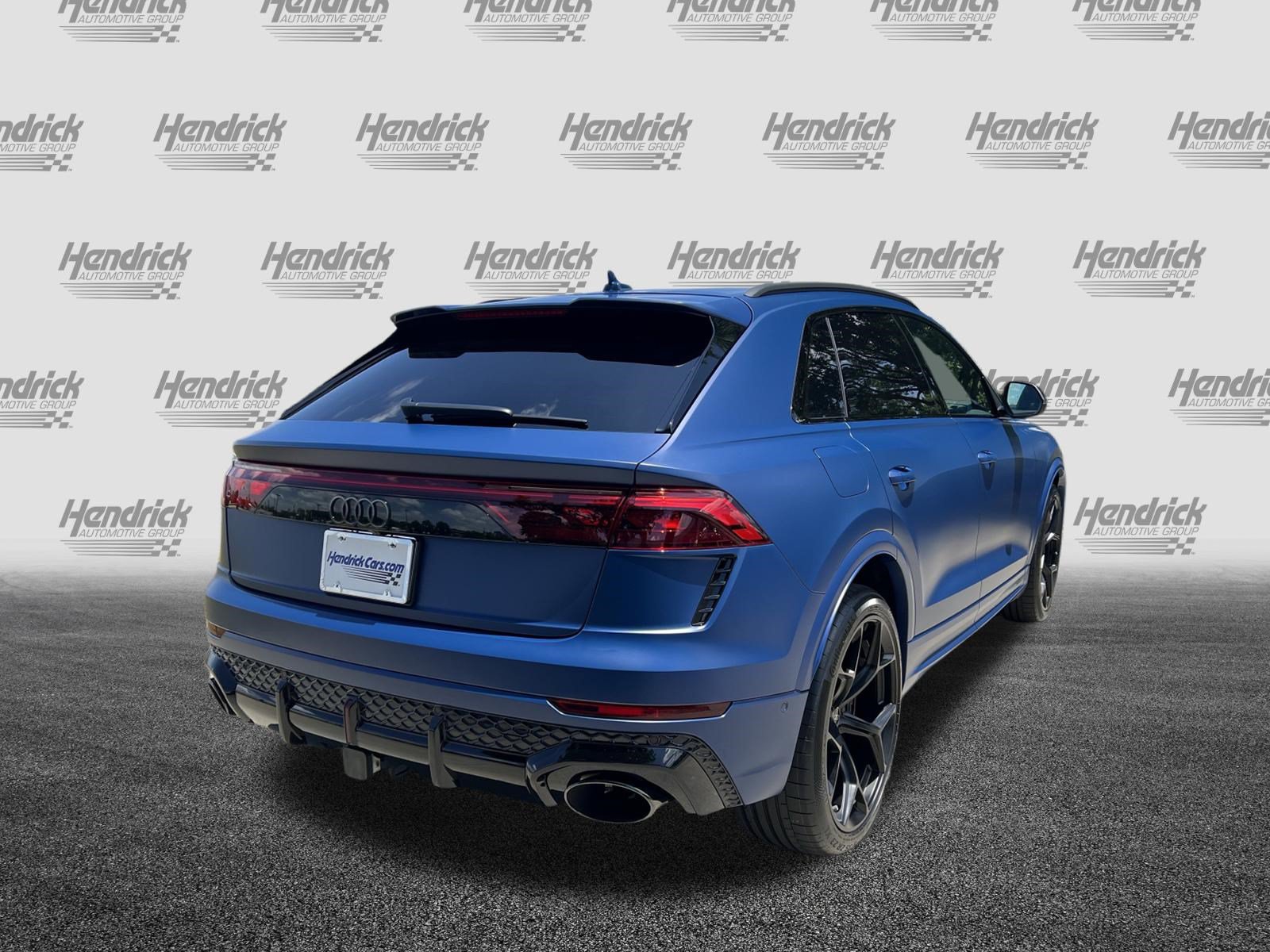 Certified 2025 Audi RS Q8 performance AWD/4WD image 9