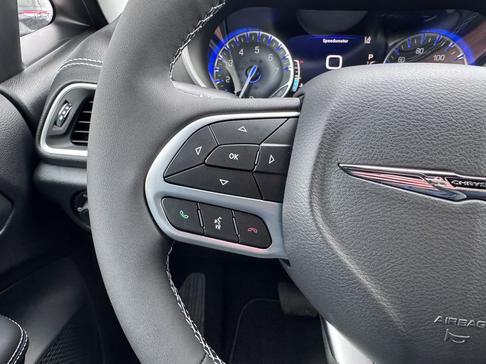 New 2025 Chrysler Pacifica Select image 16