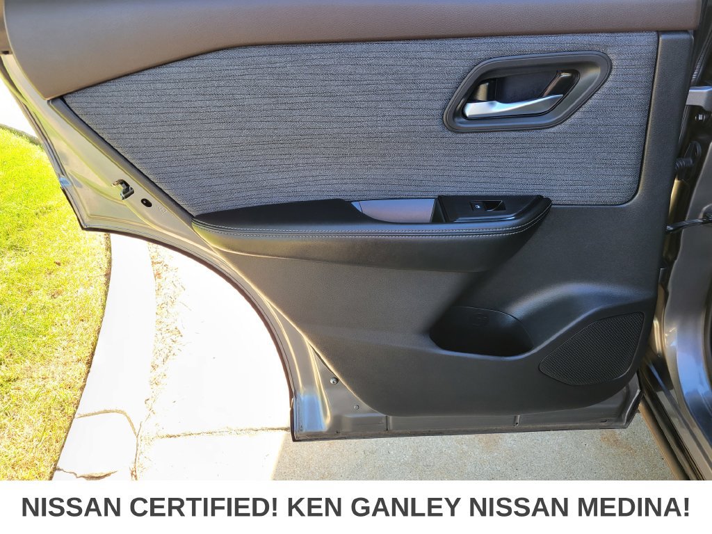 Certified 2023 Nissan Rogue SV AWD/4WD image 41