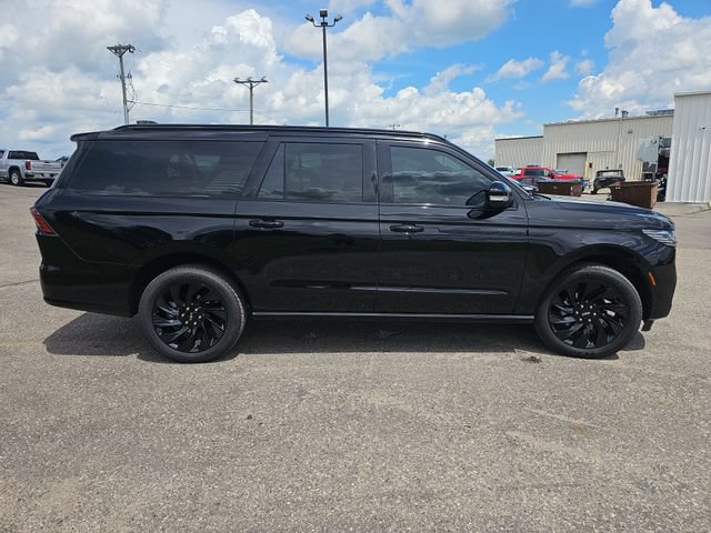 Used 2025 Lincoln Navigator L Reserve w/ Jet Appearance Package AWD/4WD image 6