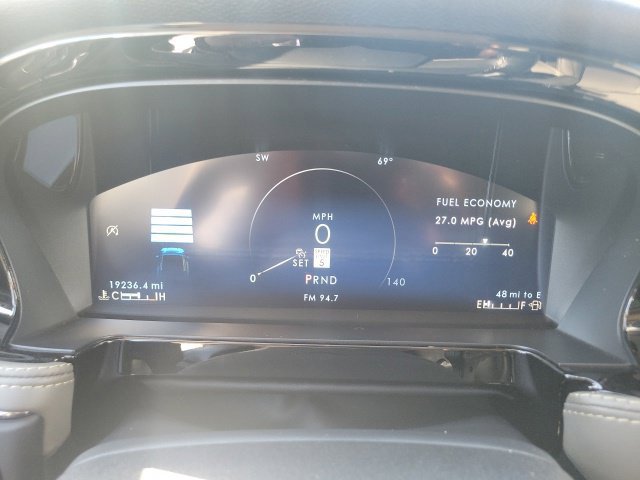 Certified 2024 Lincoln Corsair AWD w/ Equipment Group 101A image 33