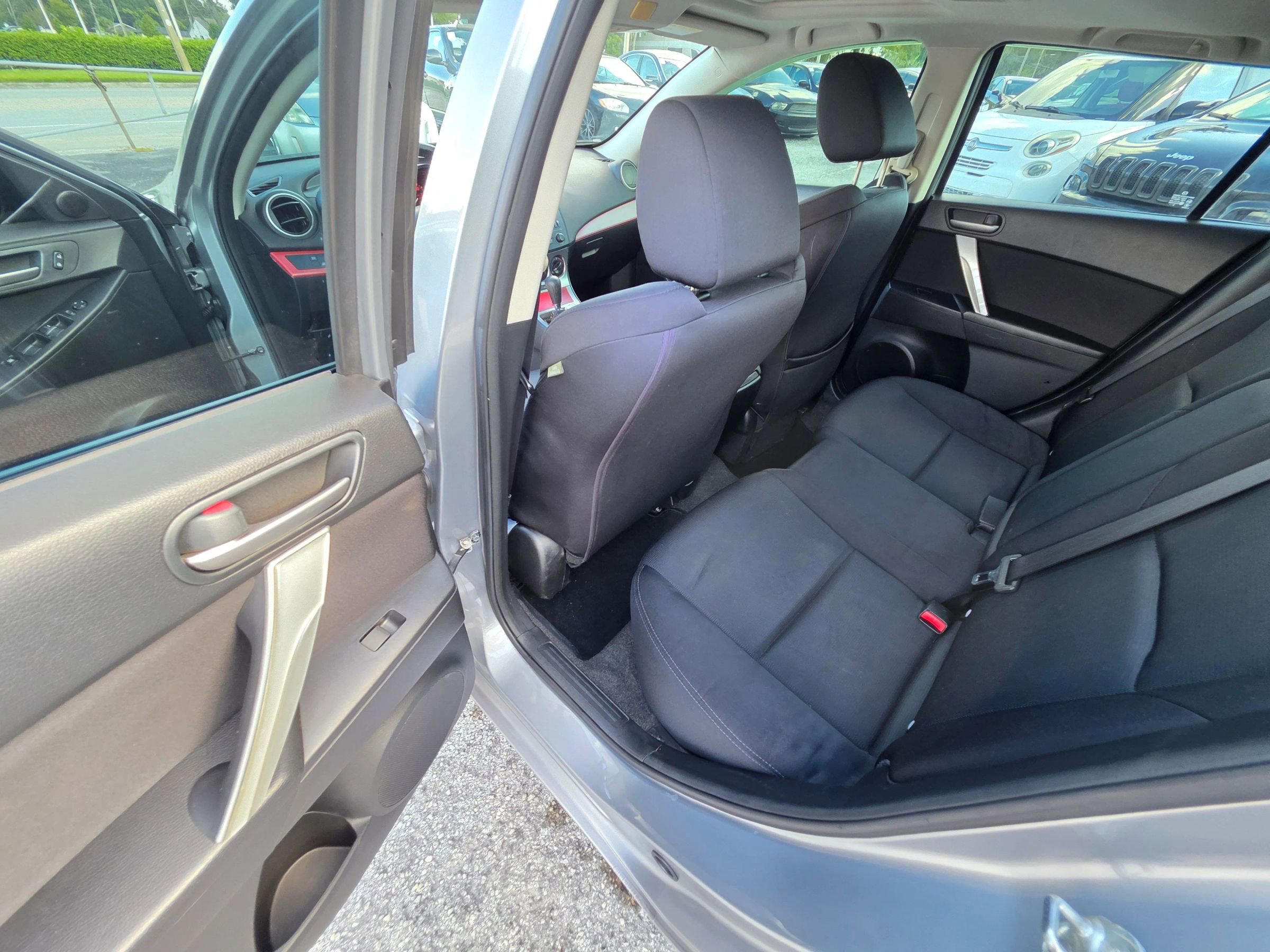 Used 2011 MAZDA MAZDA3 s Sport image 13