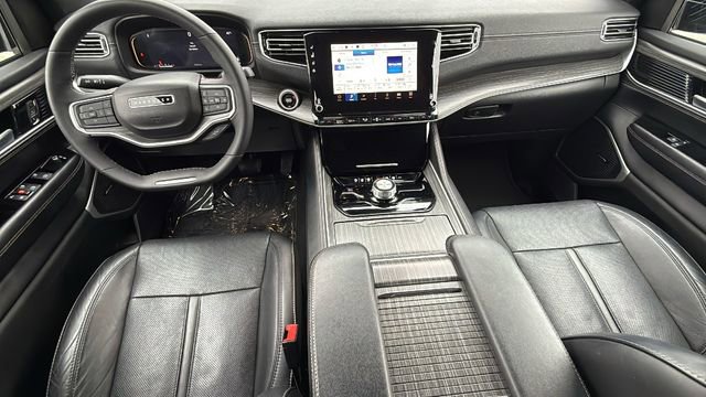 Used 2024 Jeep Wagoneer L Series II w/ Flexible Seating Group image 26