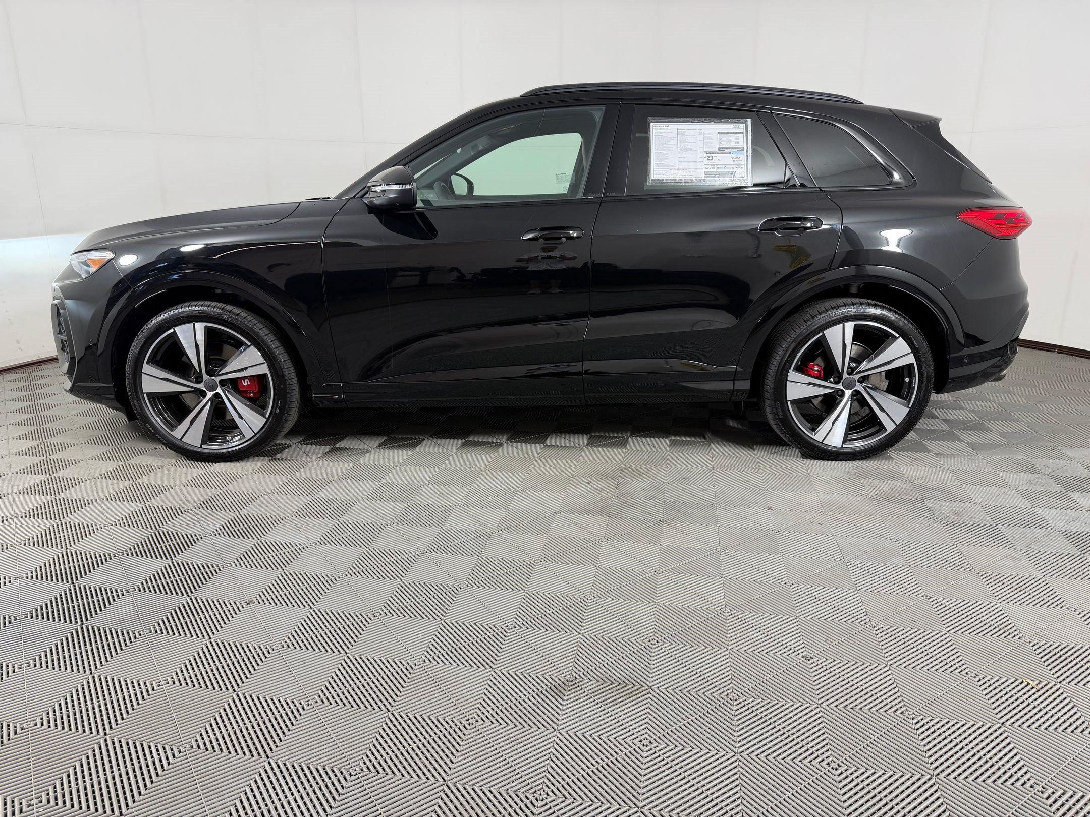 New 2026 Audi SQ5 Premium Plus AWD/4WD image 2