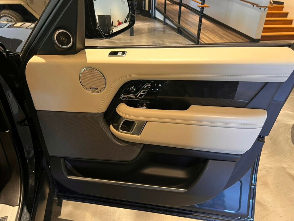 Used 2020 Land Rover Range Rover Long Wheelbase Autobiography AWD/4WD image 28