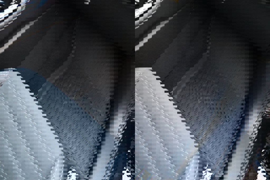 Used 2025 Mitsubishi Outlander SE image 23