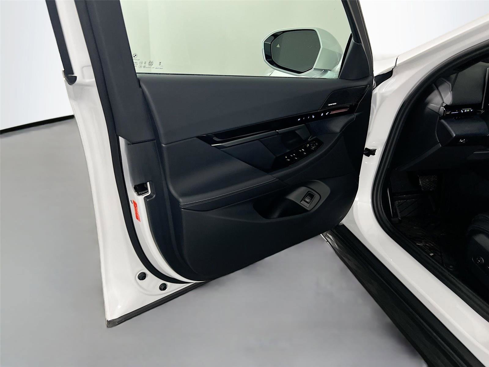 Certified 2026 BMW 530i xDrive w/ Premium Package image 17