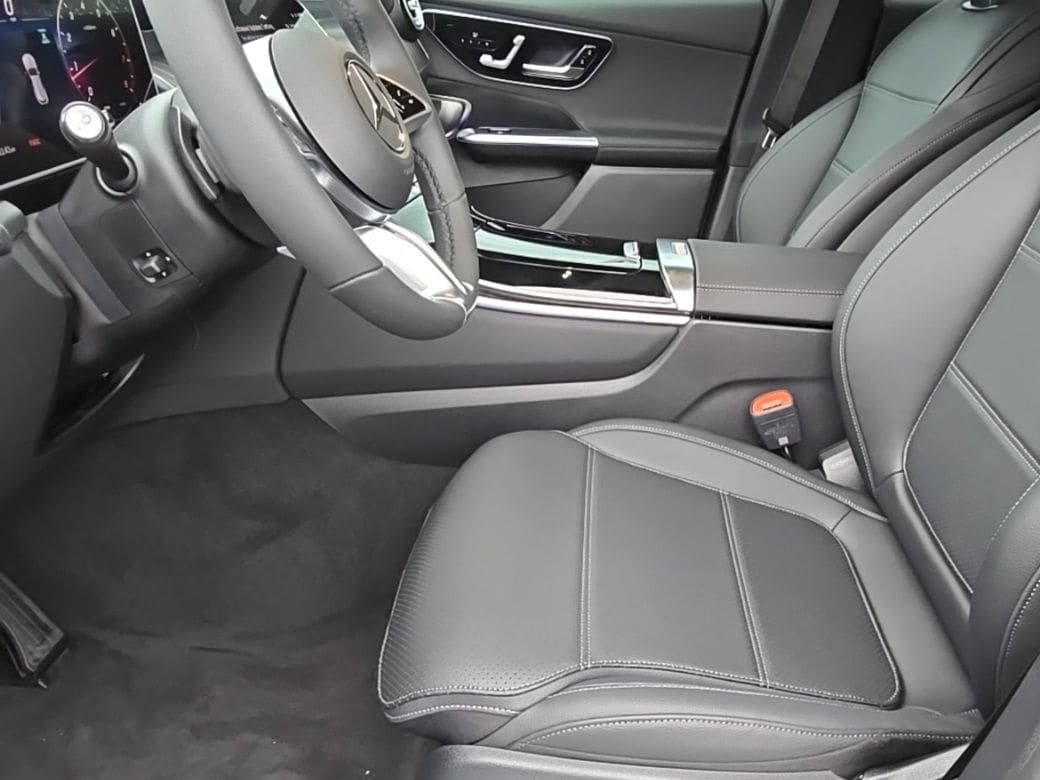 New 2026 Mercedes-Benz GLC 300 4MATIC image 14
