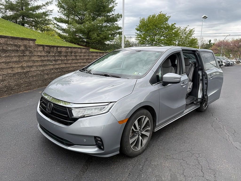 Used 2023 Honda Odyssey Touring image 7