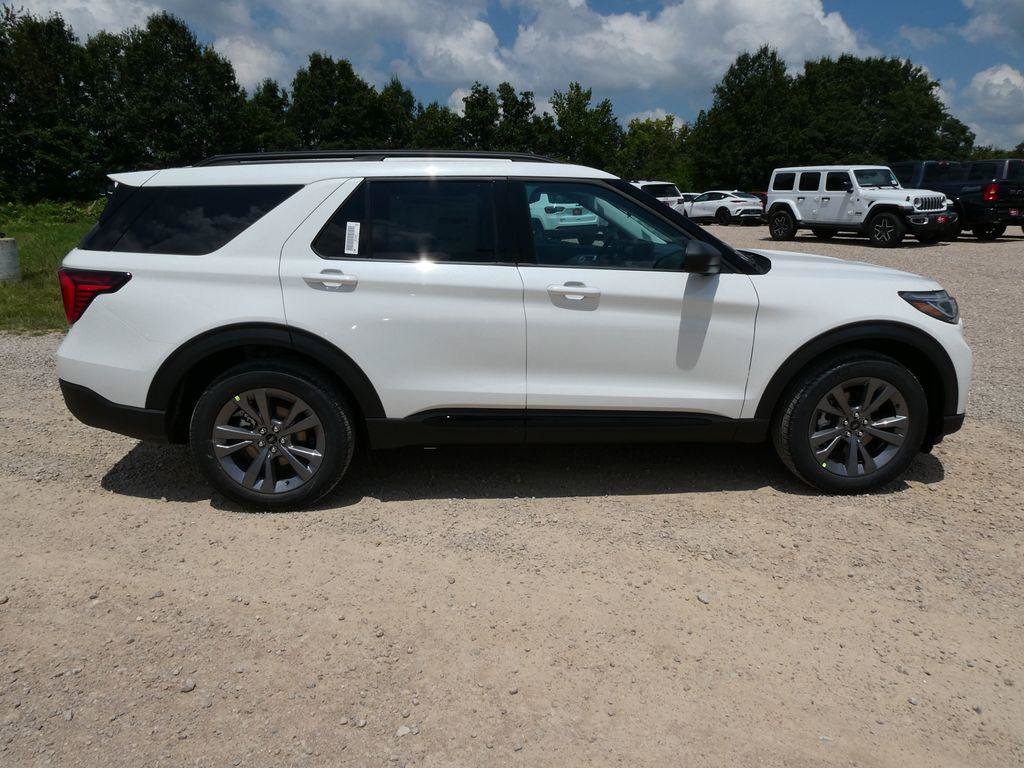 New 2026 Ford Explorer Active w/ Active Comfort Package AWD/4WD image 4