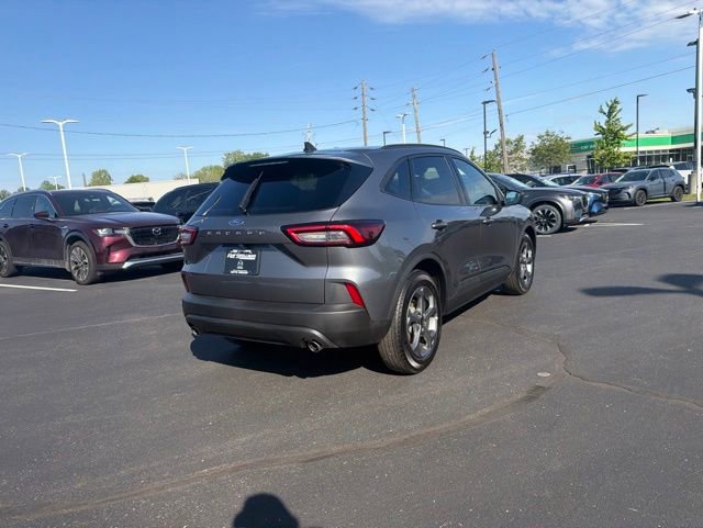 Used 2025 Ford Escape ST-Line FWD image 11