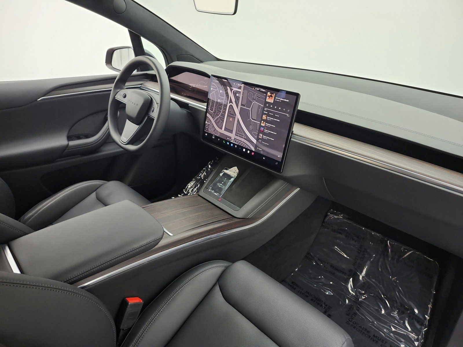 Used 2024 Tesla Model X image 19