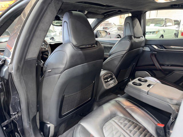 Used 2022 Maserati Ghibli Trofeo image 11