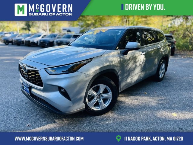 Used 2024 Toyota Highlander LE image 1