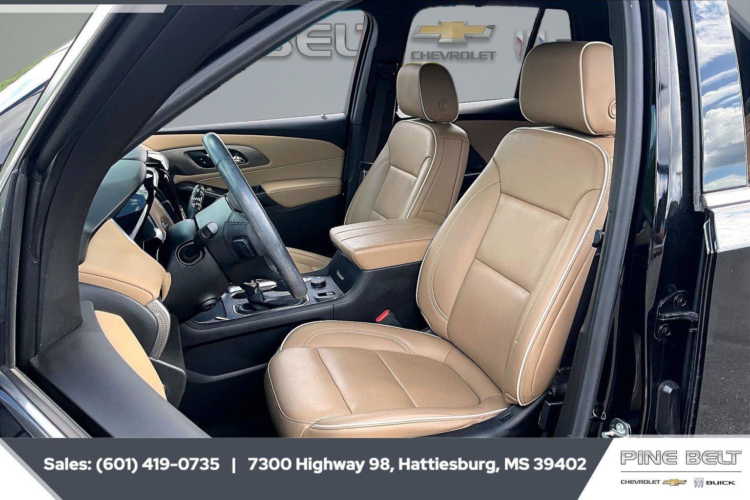 Used 2022 Chevrolet Traverse Premier FWD image 18