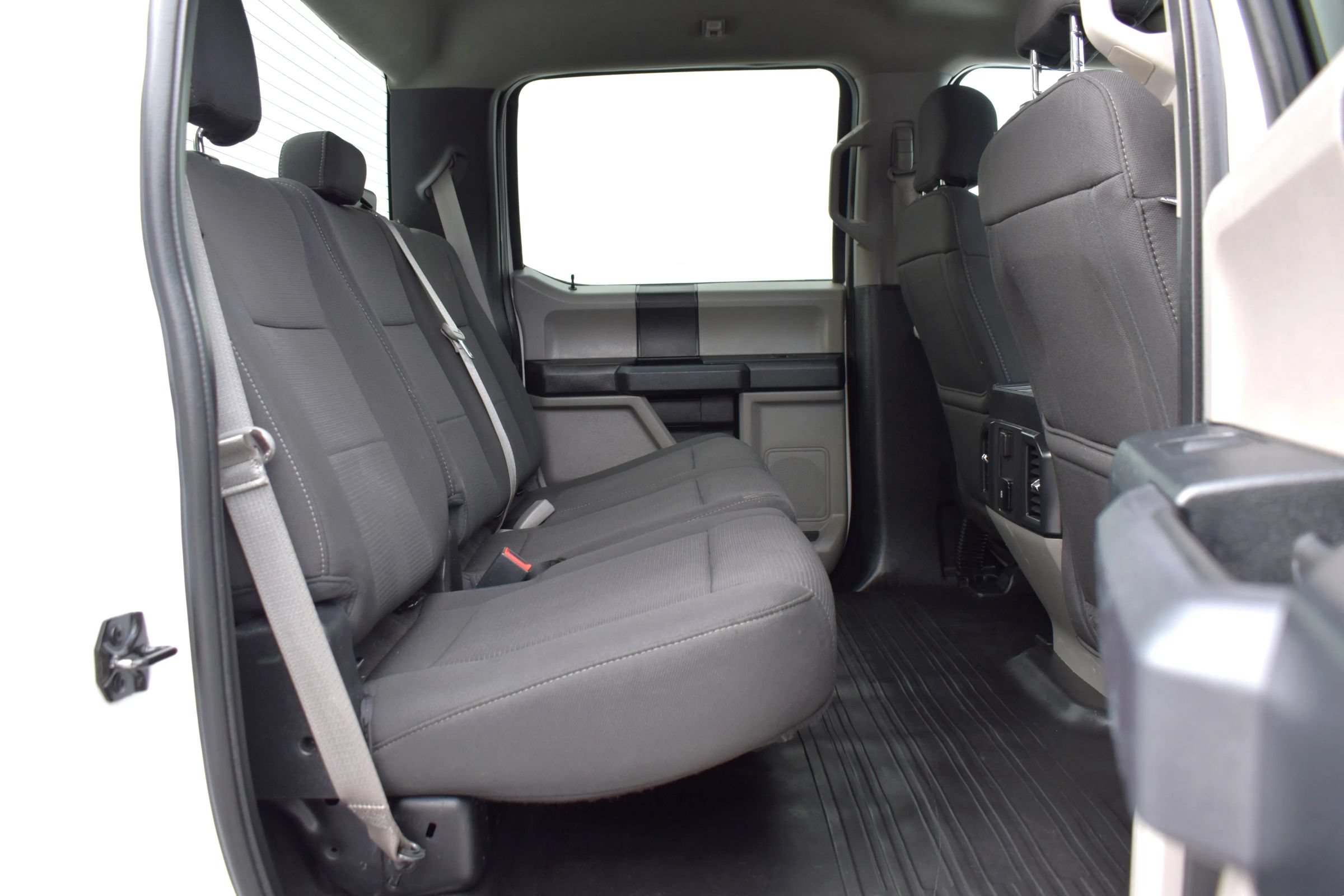 Used 2018 Ford F150 XL w/ Equipment Group 101A Mid AWD/4WD image 28