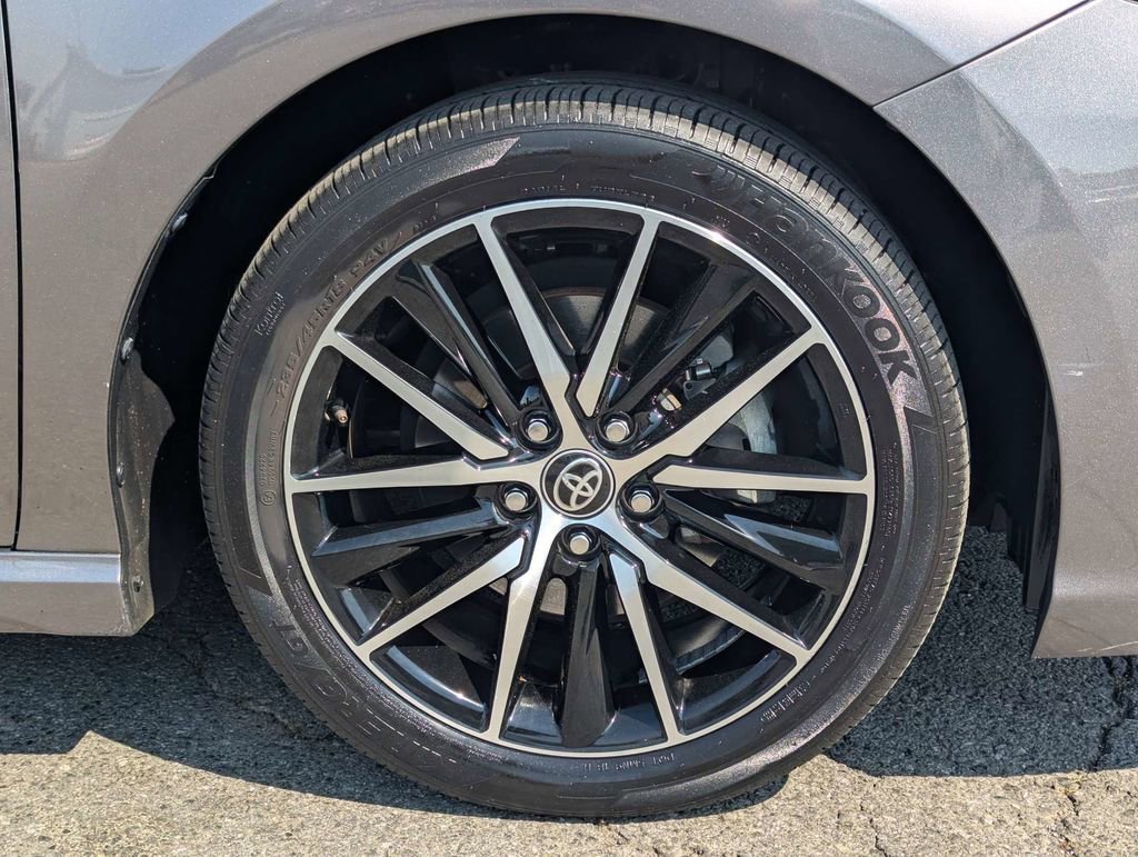 Used 2021 Toyota Camry SE image 11