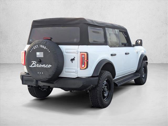 New 2026 Ford Bronco Outer Banks w/ Black Appearance Package image 2