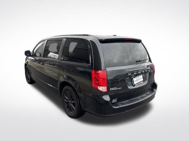 Used 2020 Dodge Grand Caravan SE FWD image 2