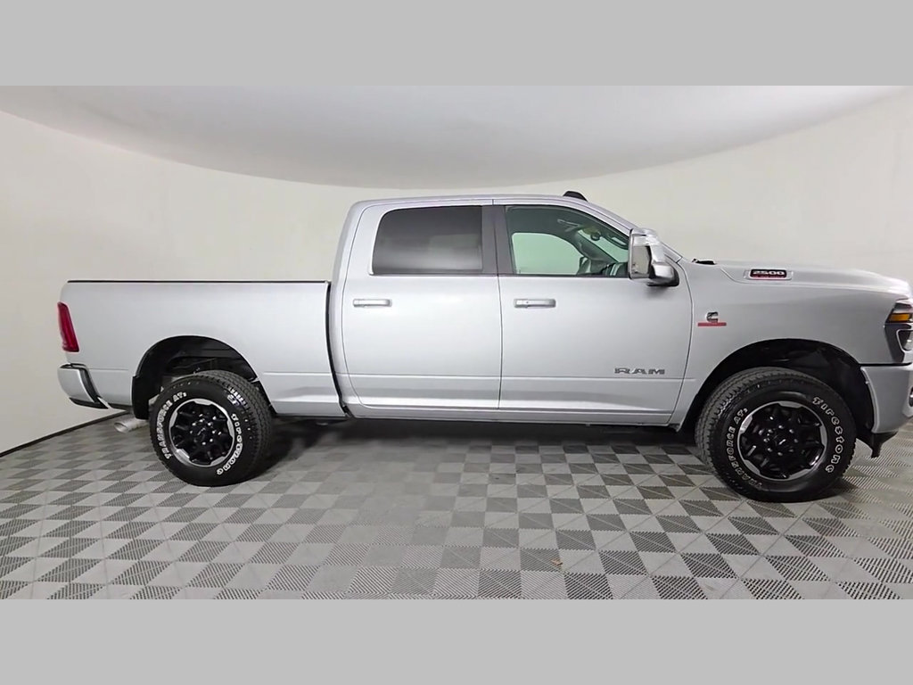 Used 2026 RAM 2500 Laramie AWD/4WD image 35