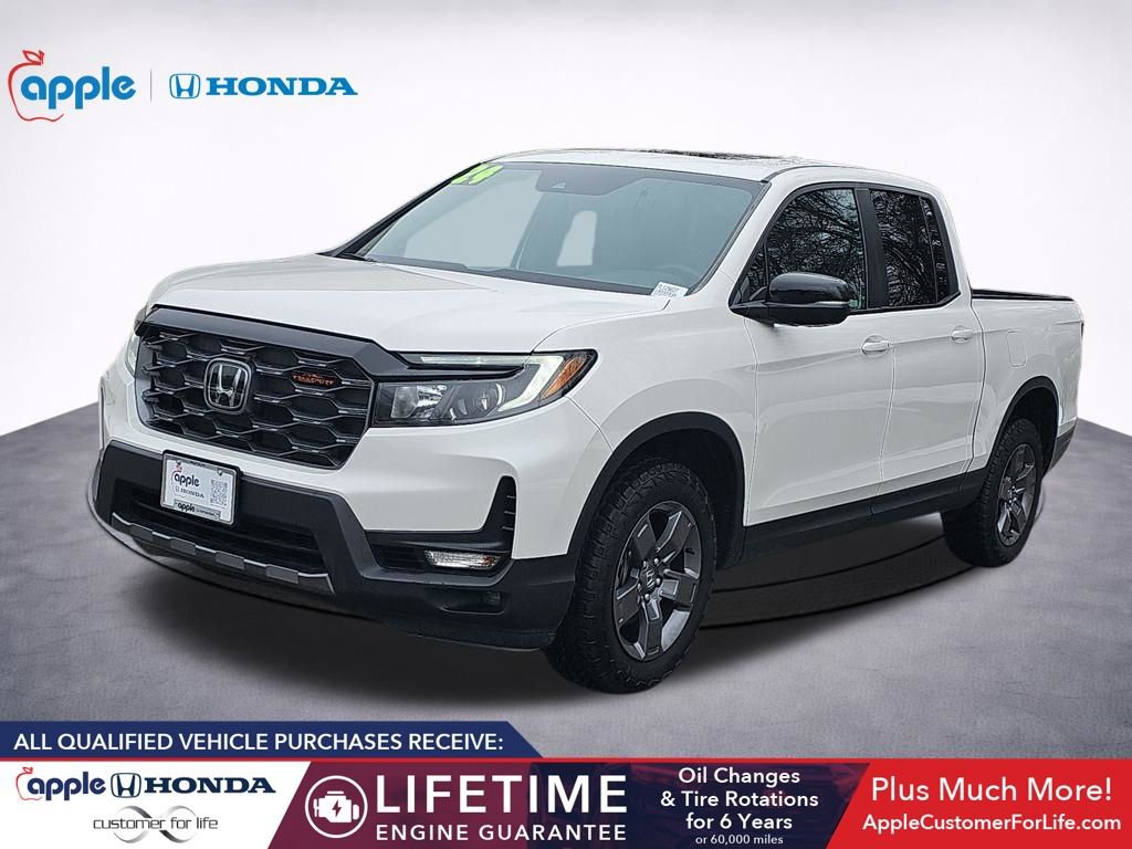 Used 2024 Honda Ridgeline TrailSport image 3