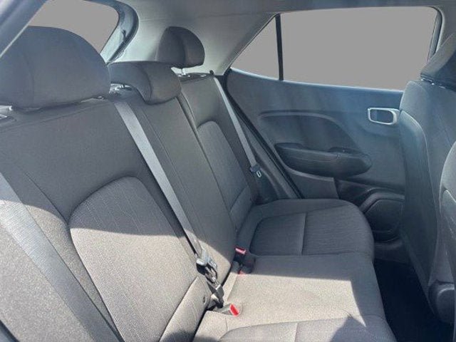 Used 2021 Hyundai Venue SE FWD image 10