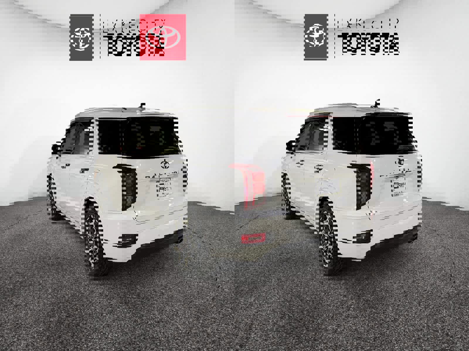 Used 2021 Hyundai Palisade Calligraphy image 4