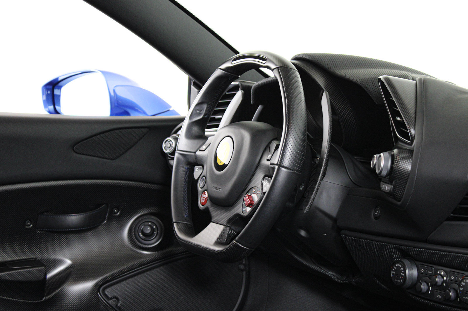Used 2020 Ferrari 488 Pista Coupe RWD image 12