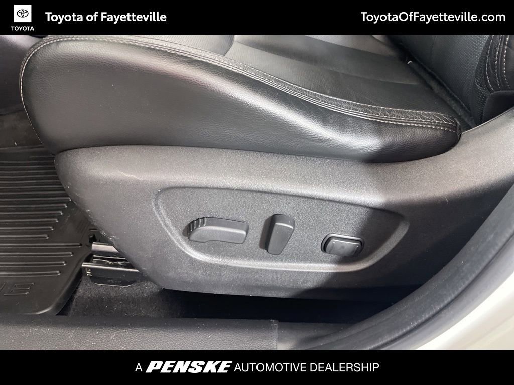 Used 2017 Nissan Rogue Sport SL w/ SL Premium Package image 24