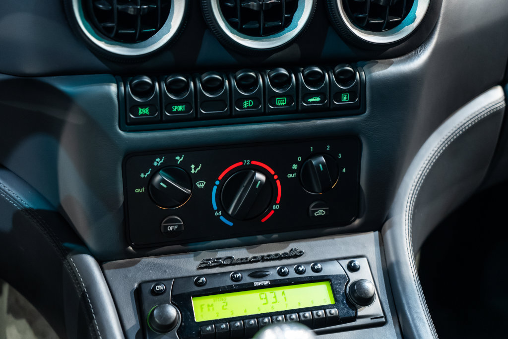 Used 2001 Ferrari 550 Maranello Coupe RWD image 33