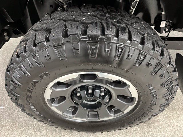 Used 2024 Ford F350 Platinum w/ Tremor Off-Road Package AWD/4WD image 15