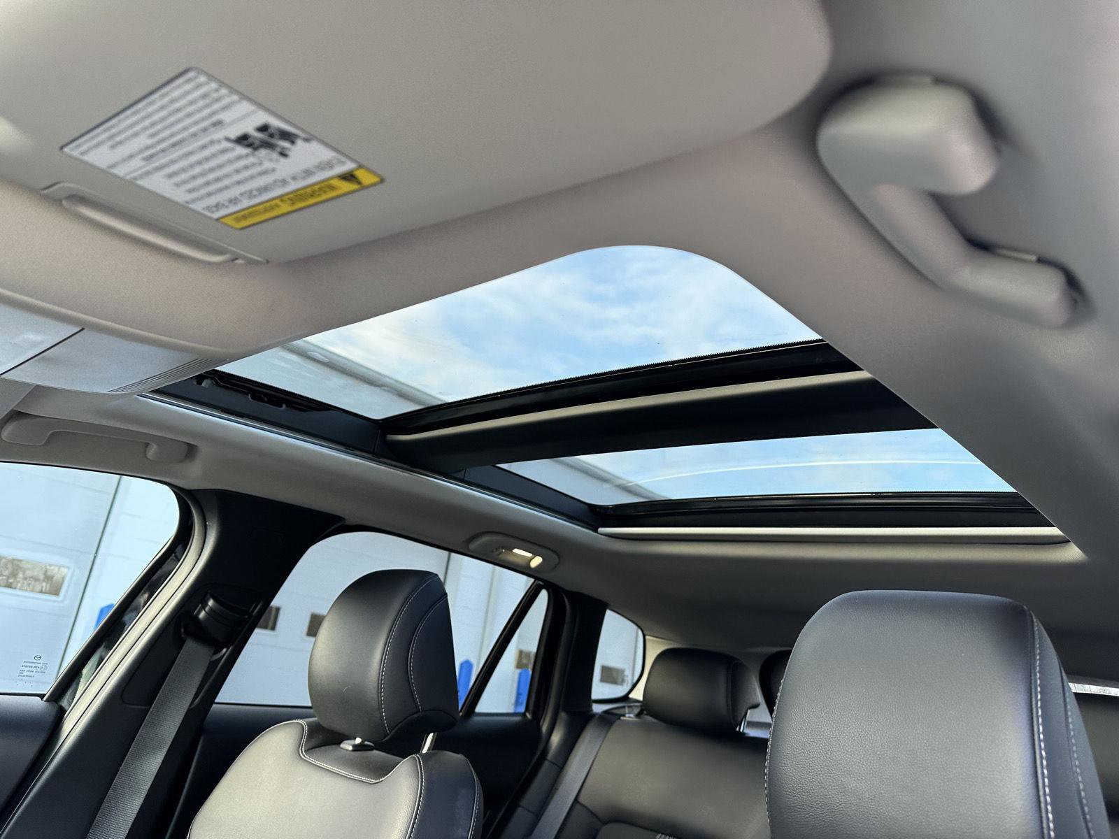 Used 2025 MAZDA CX-50 AWD 2.5 S w/ Premium Package image 35