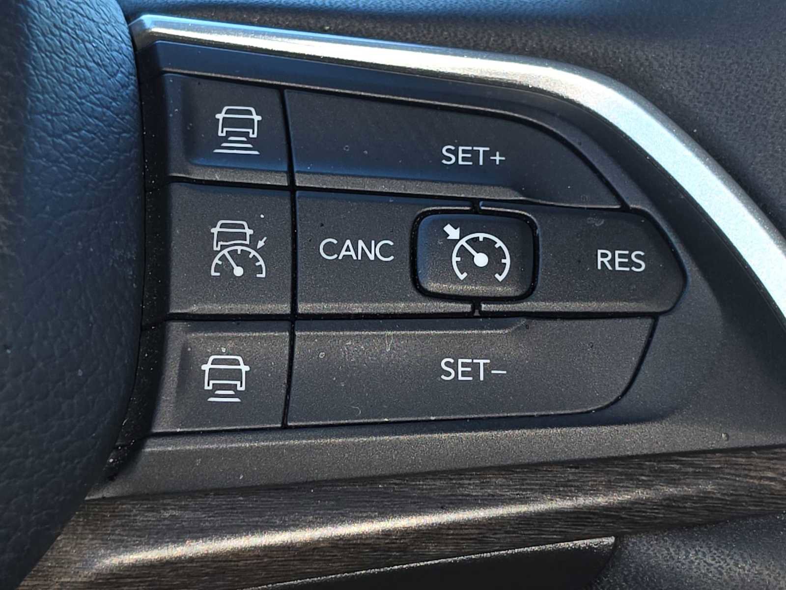 Used 2023 Jeep Grand Cherokee 4WD 4xe image 30