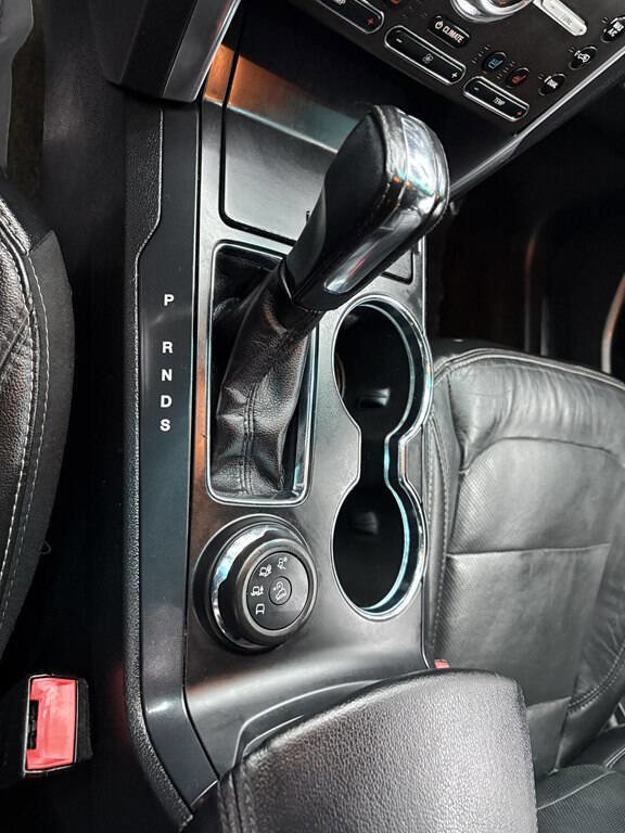 Used 2016 Ford Explorer Limited image 16