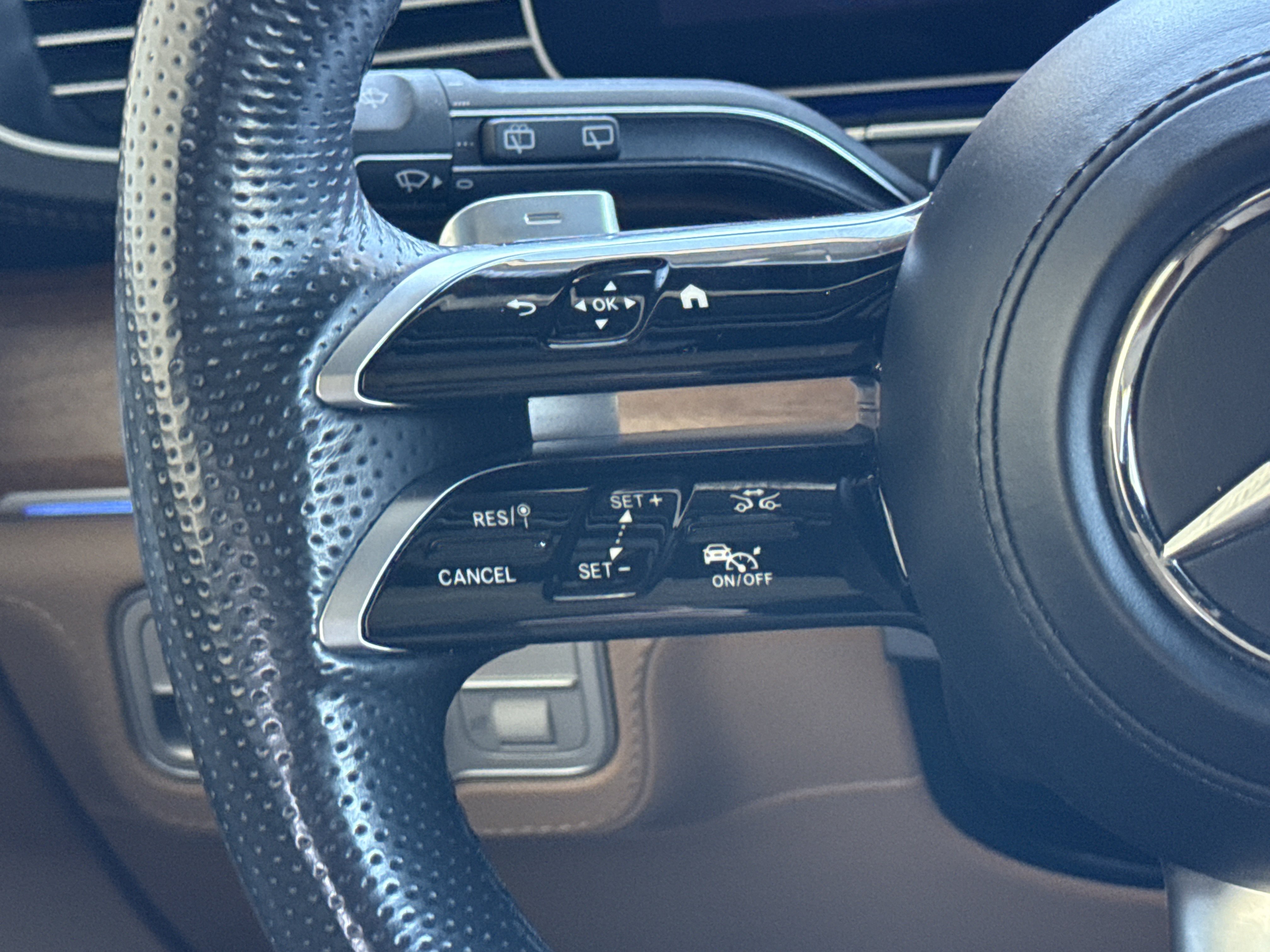 Certified 2024 Mercedes-Benz GLS 450 4MATIC image 37