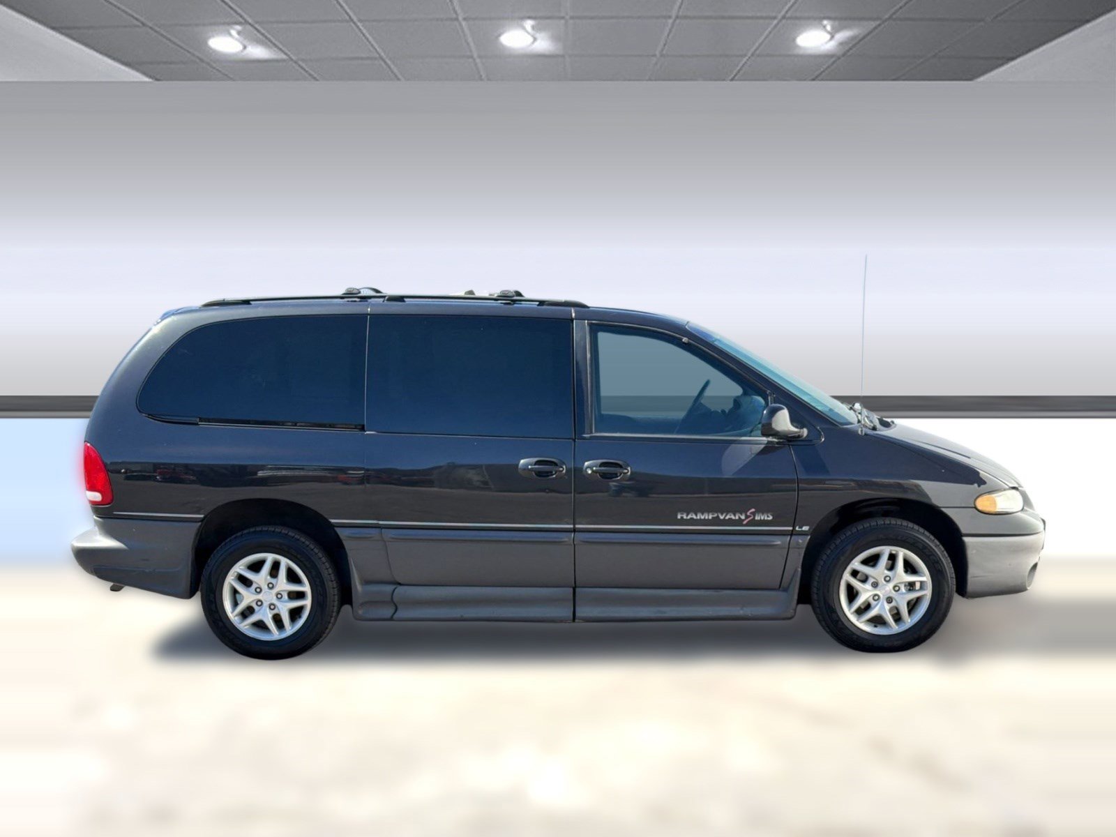 Used 1999 Dodge Grand Caravan LE image 8