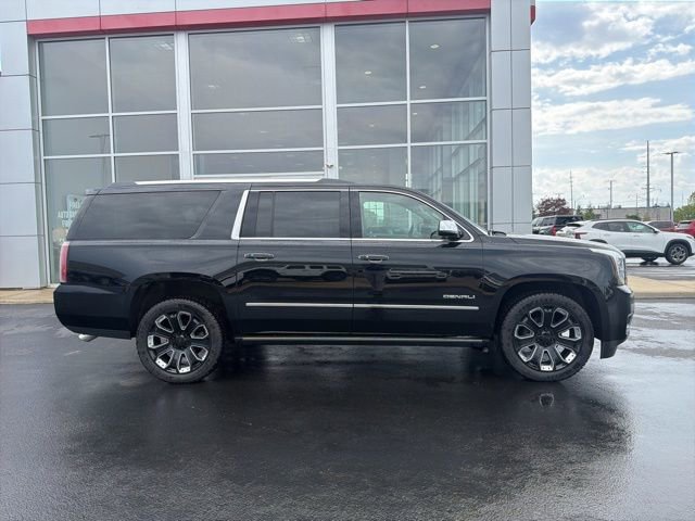 Used 2020 GMC Yukon XL Denali w/ Denali Ultimate Package AWD/4WD image 8