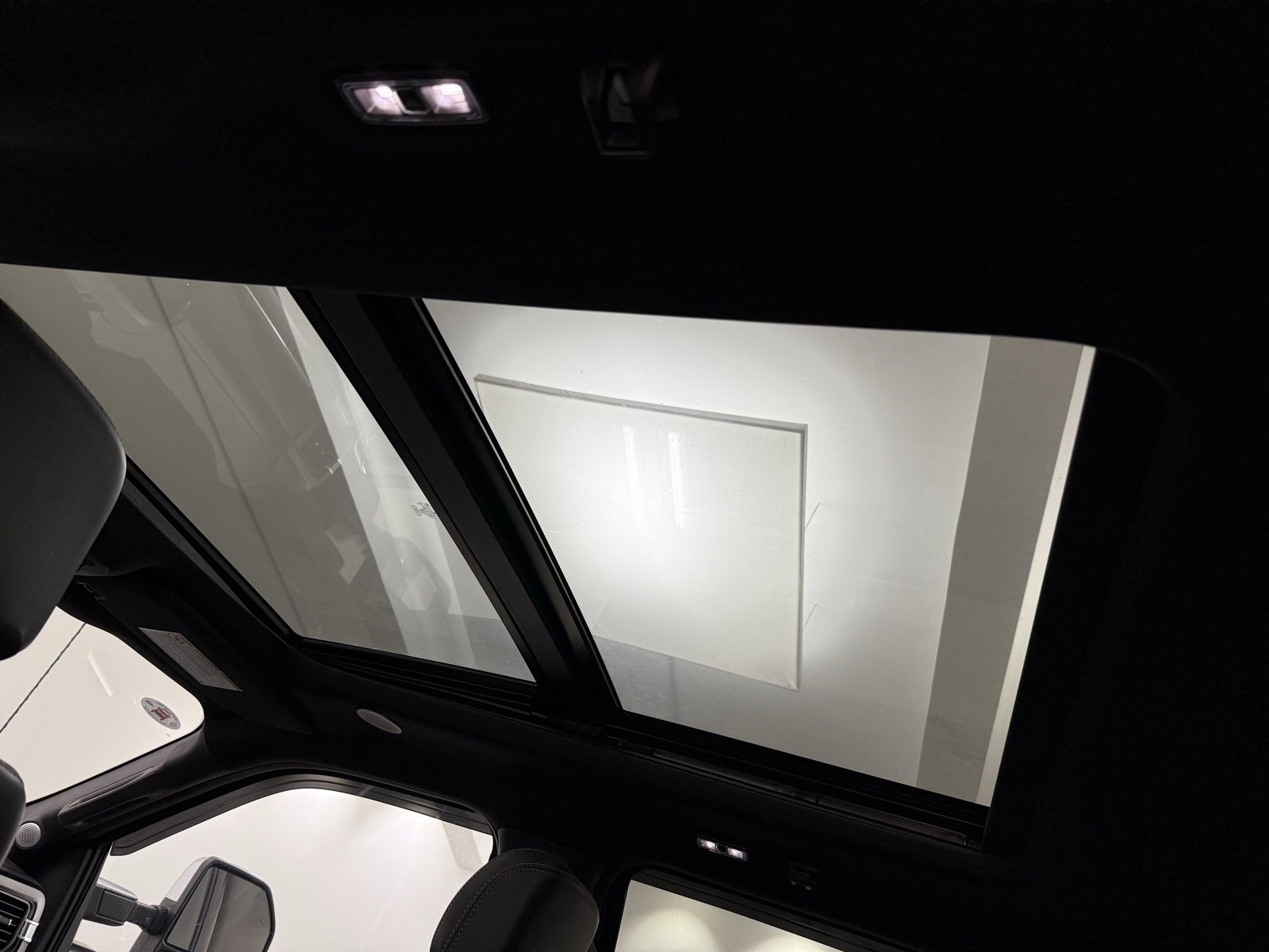 Used 2024 Ford F350 Platinum image 27