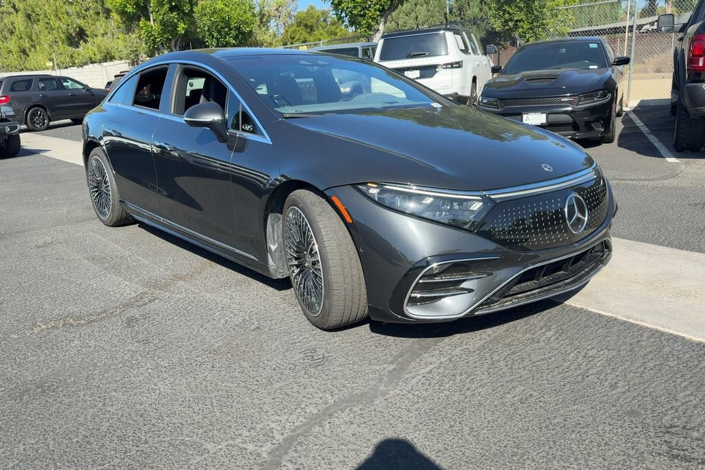 Used 2023 Mercedes-Benz EQS 580 4MATIC Sedan image 3