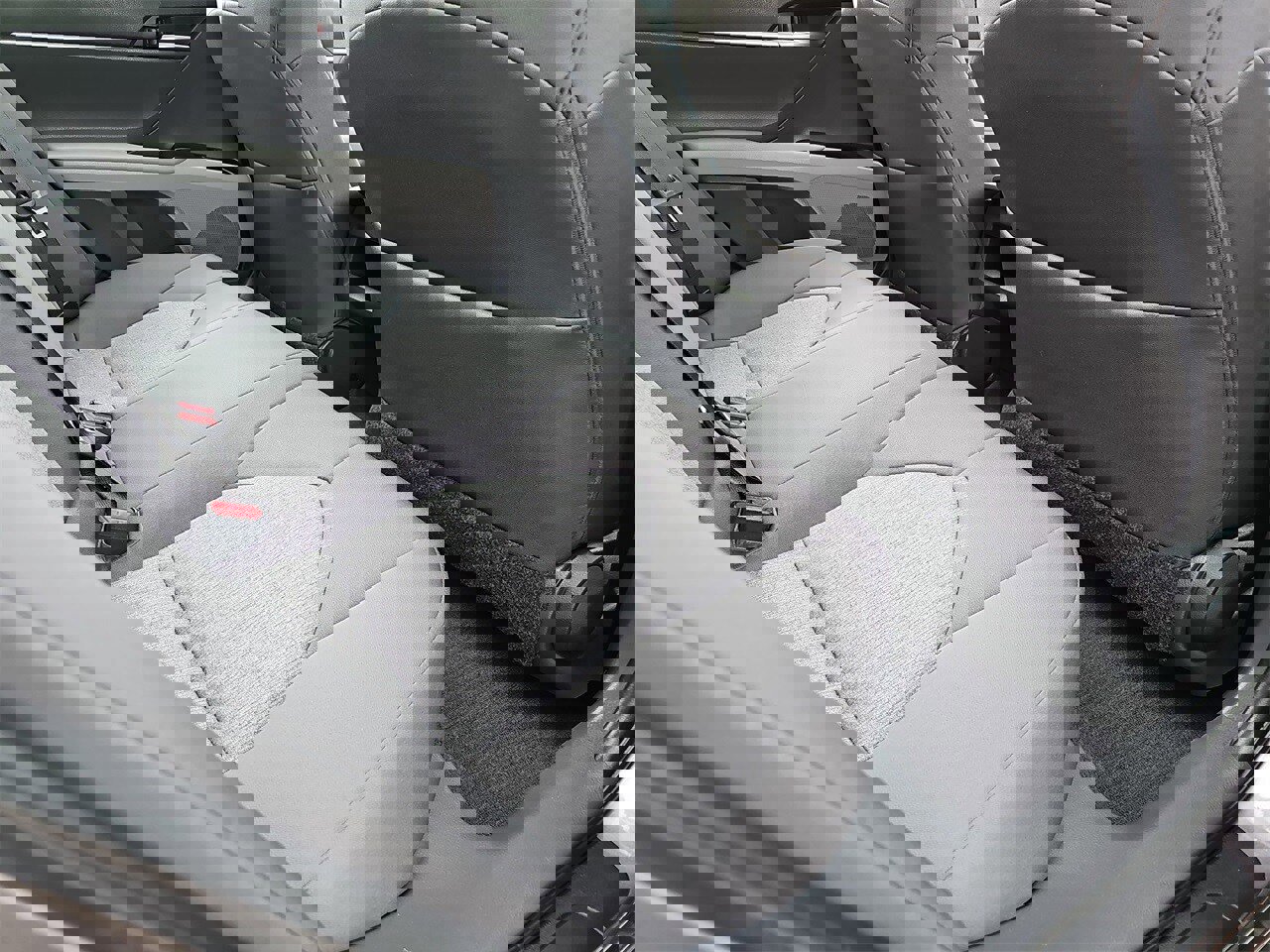 Used 2018 Toyota Camry LE image 11