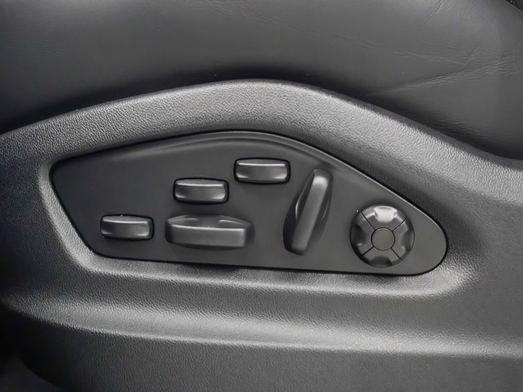 Certified 2025 Porsche Cayenne GTS image 20