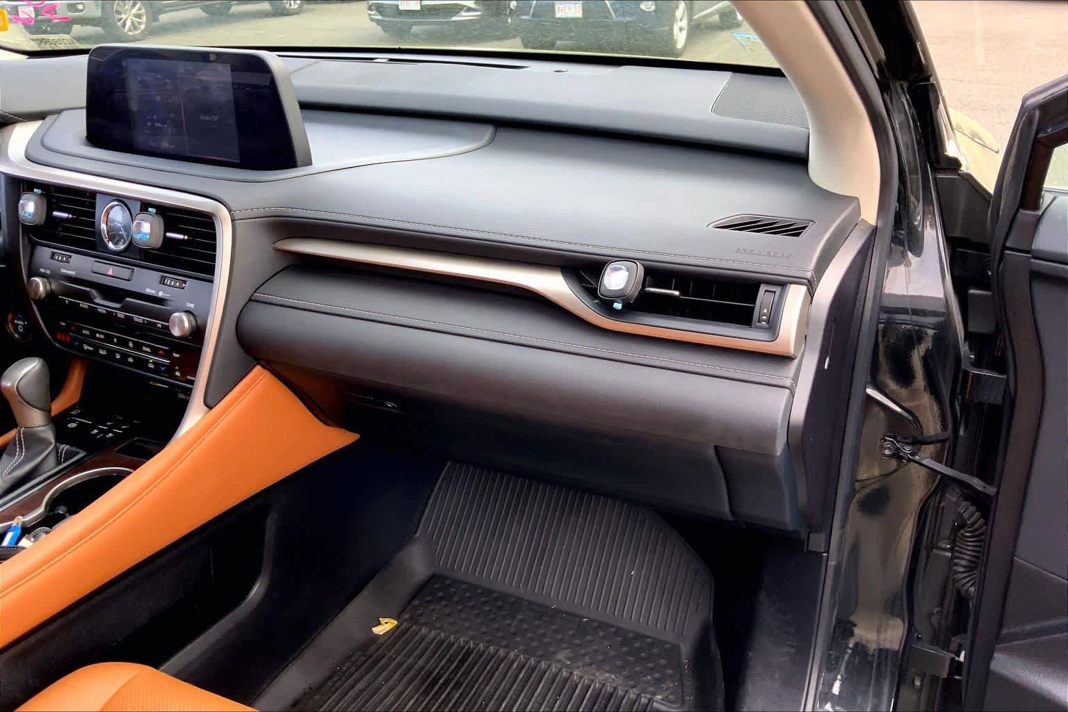 Used 2022 Lexus RX 450h AWD w/ Premium Package image 19
